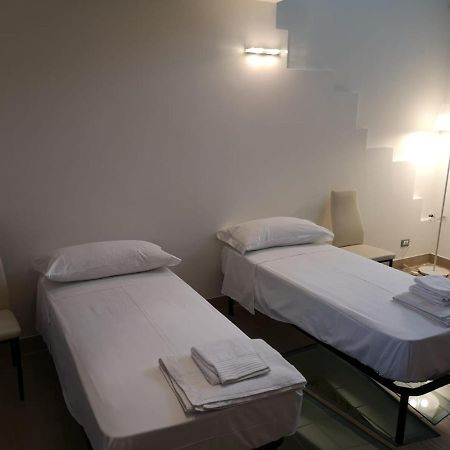 Monterotto Loft Apartment อูเจนโต ภายนอก รูปภาพ