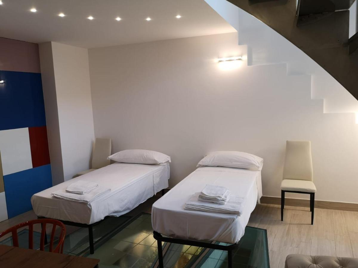 Monterotto Loft Apartment อูเจนโต ภายนอก รูปภาพ
