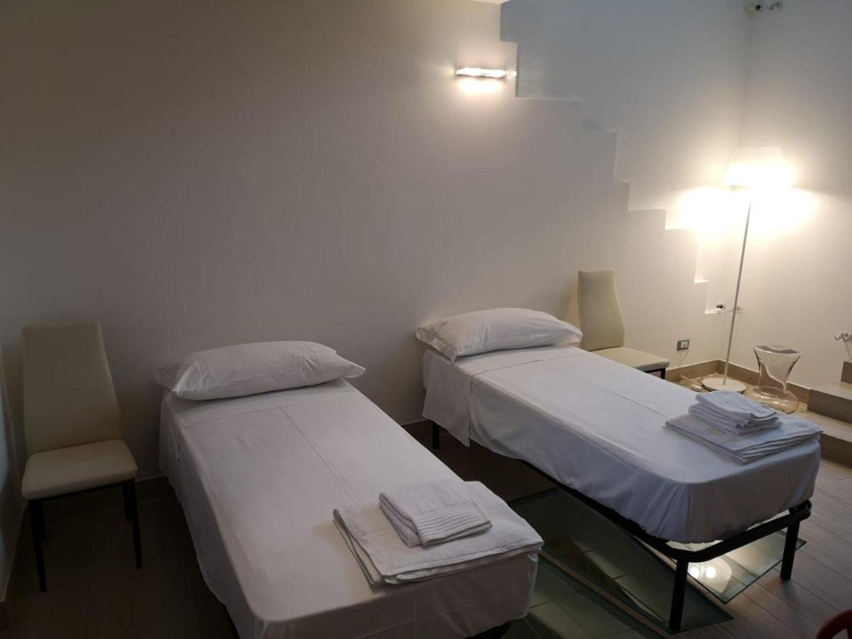 Monterotto Loft Apartment อูเจนโต ภายนอก รูปภาพ